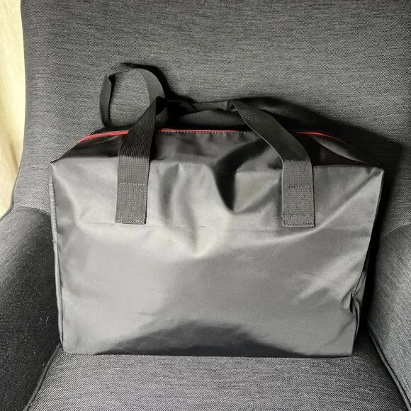 Ferragamo Parfums 16" Nylon Tote Duffle Bag Black Red Zip Top - Picture 3 of 9